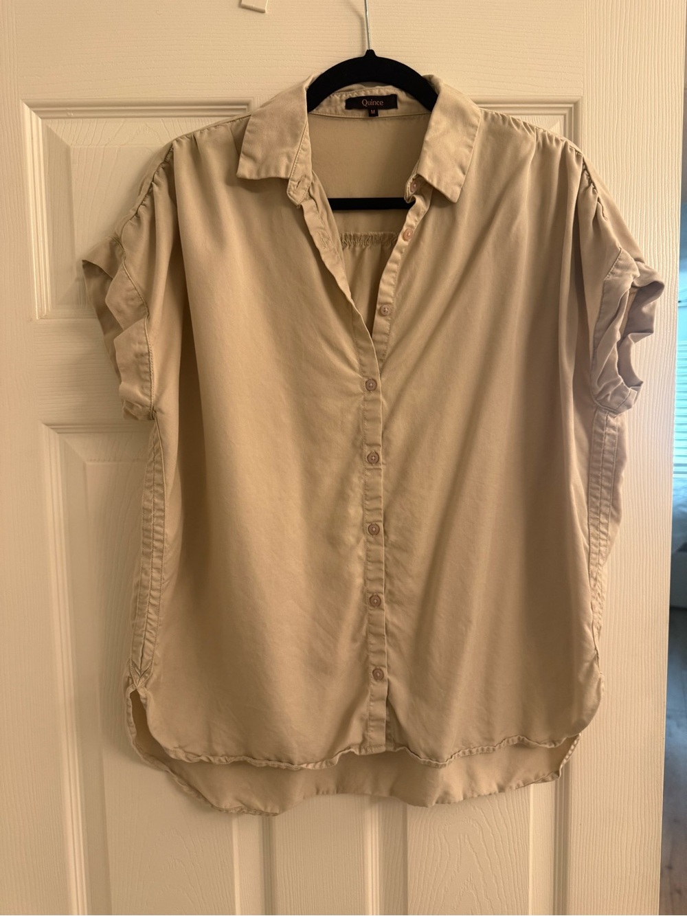Quince Women's Light Beige Button-Front Short Sleeve Shirt